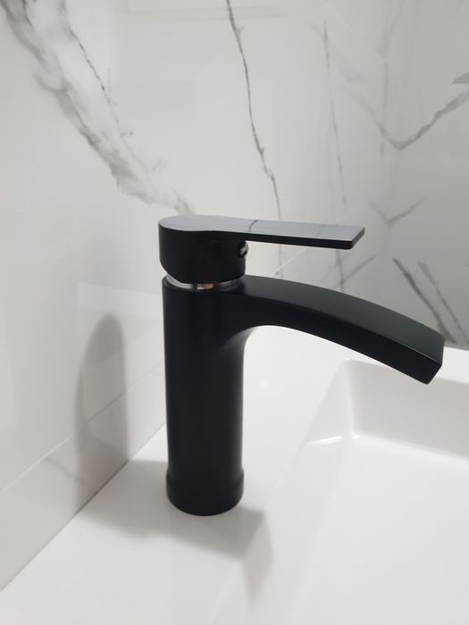 2 Torneiras lavatório