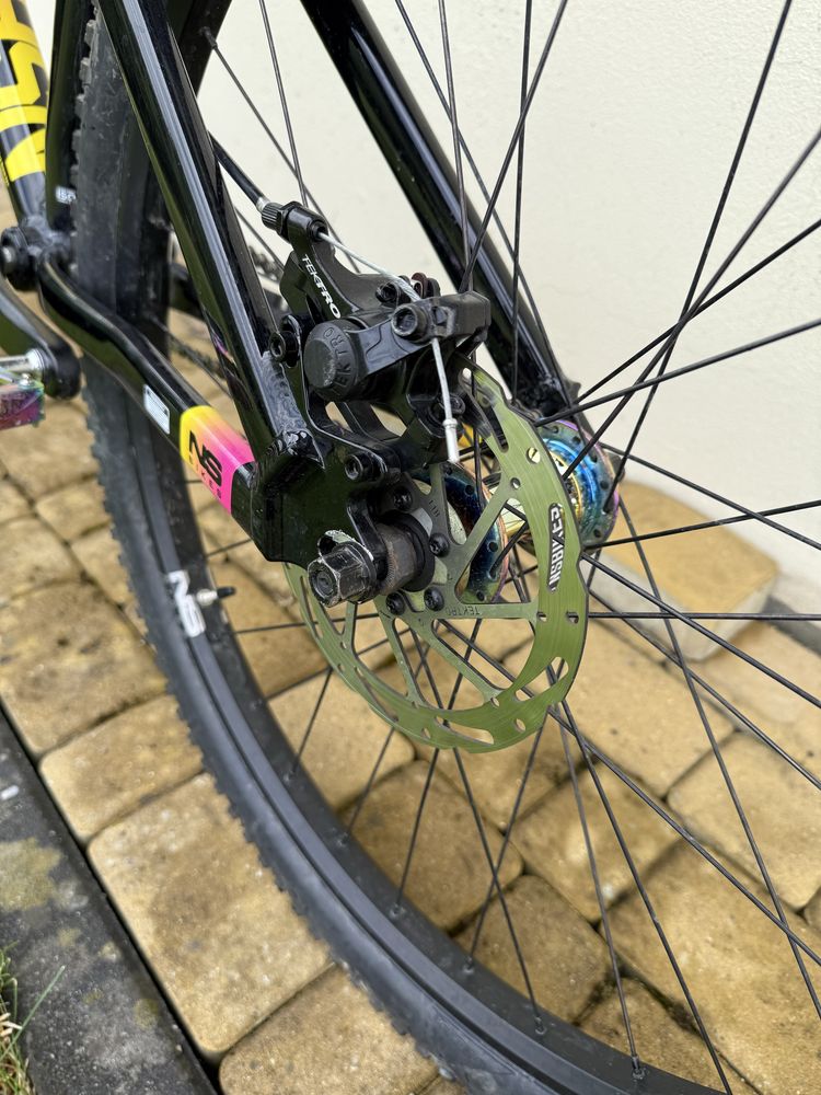 Rower NS Bikes Zircus Dirt 26” | Maxxis | Nowe gripy i pedały
