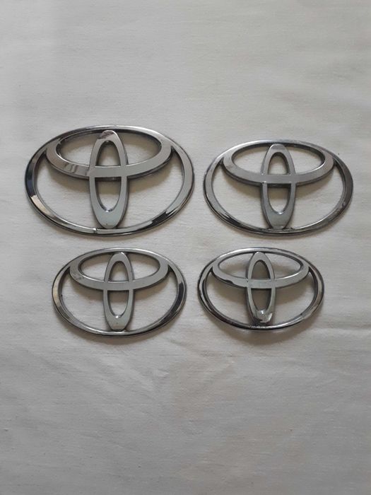 Эмблема значок TOYOTA Proace 2/Camry /Avensis T250 / Auris Оригинал