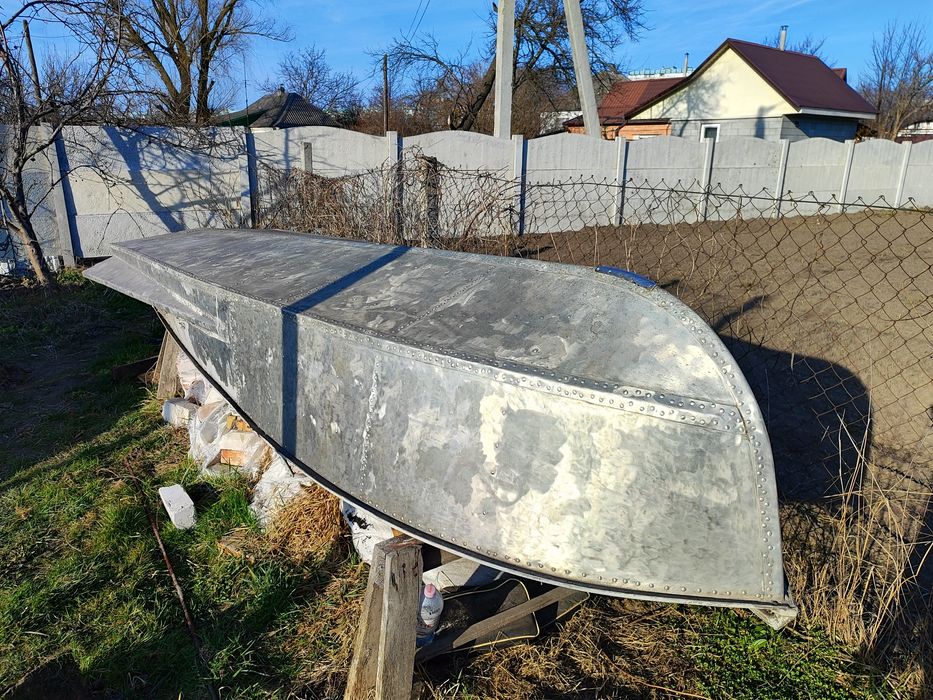 Продам лодку Южанка