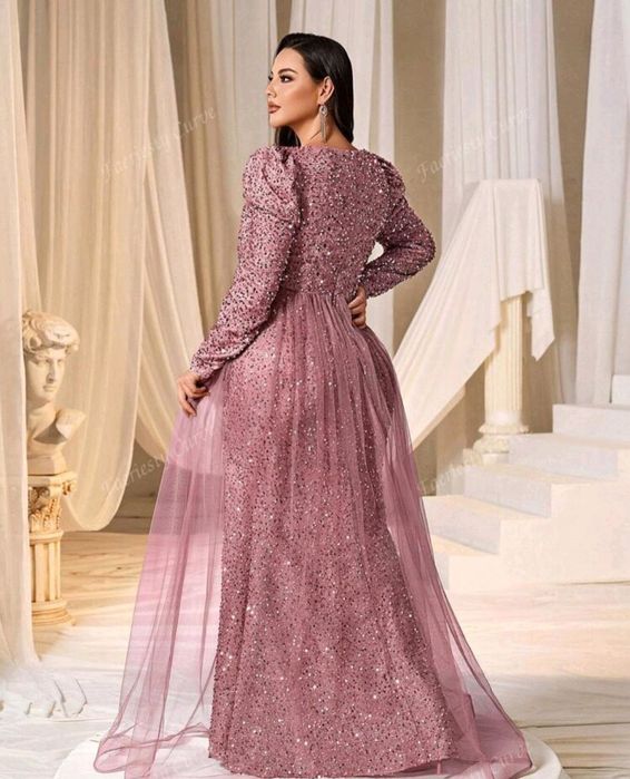 Suknia wieczorowa. Nowa. Polecam.