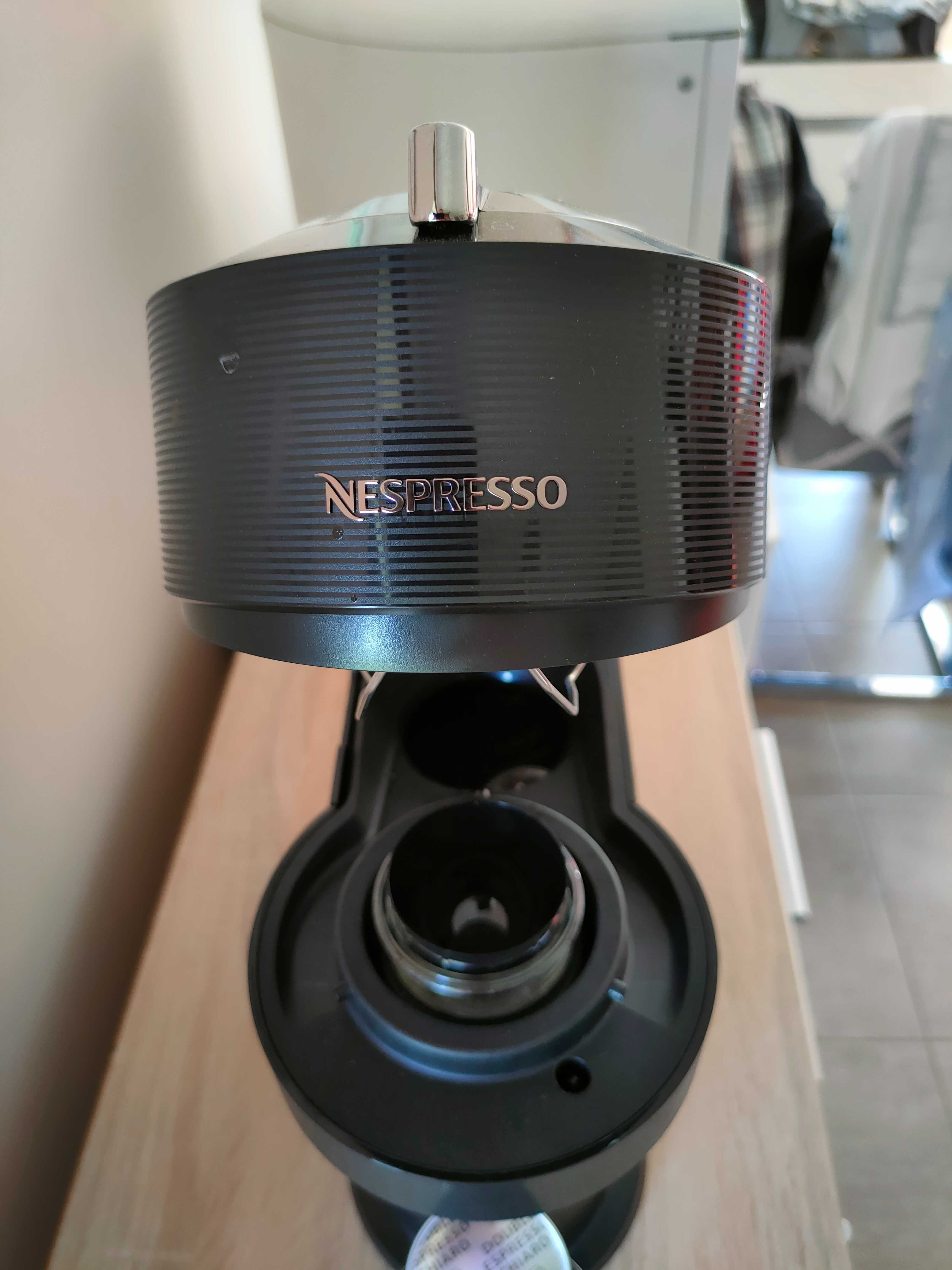 Ekspres do kawy kapsułkowy NESPRESSO VERTUO NEXT
