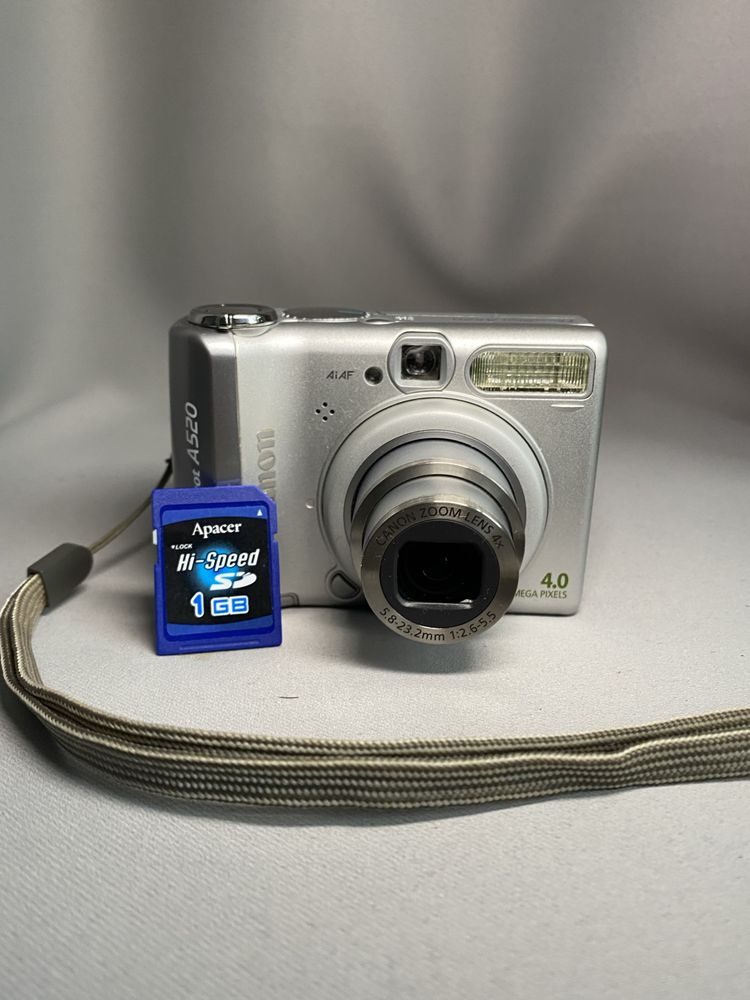 Цифровий фотоапарат Canon PowerShot A520