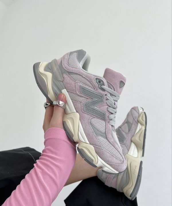 Жіночі кросівки нюбеланс рожеві new balance 9060 pink замша