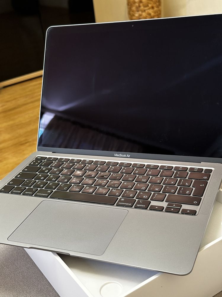 MacBook Air 2020 Intel 8 gb, 256 gb, відмінний стан, повний комплект