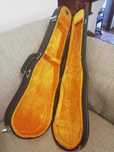 Caixa de Violino bem estimada e  pouco usada