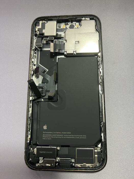 Carcaça de um iphone 14 pro max