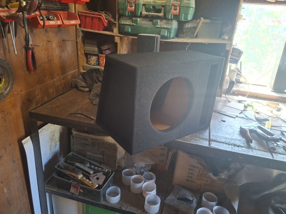 Короб для сабвуфера 12 дюймів фазоінверторний