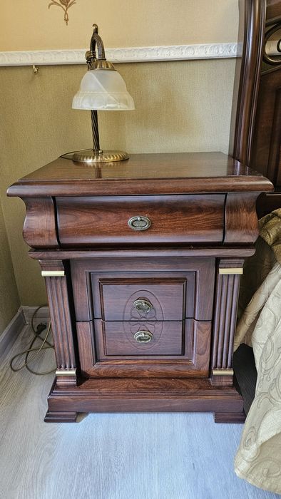 Продам спальню меблі + штори