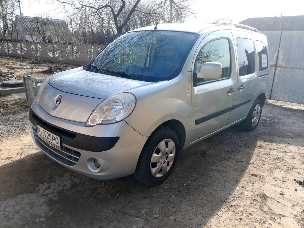 Продаю RENAULT КANGOO 2008г (пассажир) газ/бензин,  мотор 1,6л
