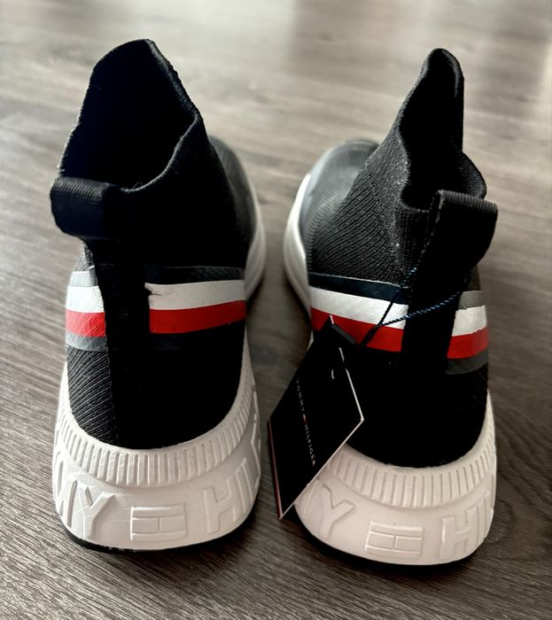 Buty sneakersy ze skarpetą Tommy Hilfiger rozmiar 37