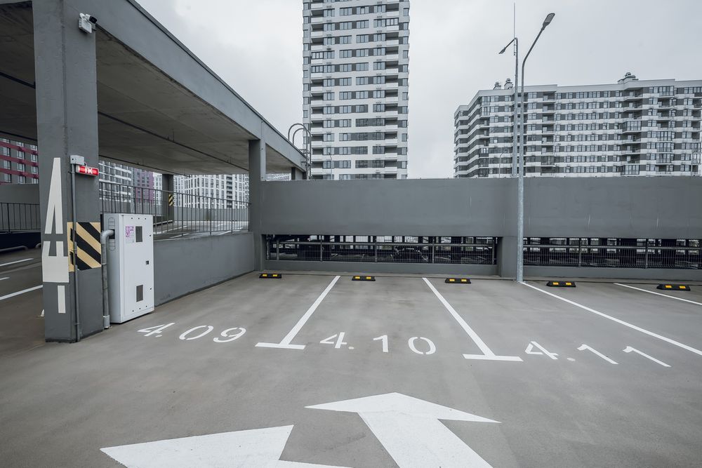 Паркінг продаж Варшавський 3