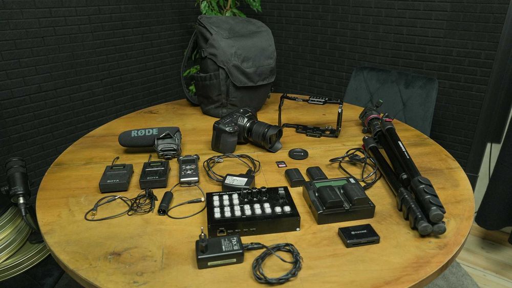 Zestaw do streamingu PRO! Blackmagic 4K masa akcesoriów + mikser wizji