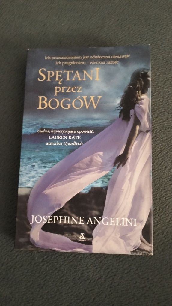 Josephine Angelini Spętani przez Bogów