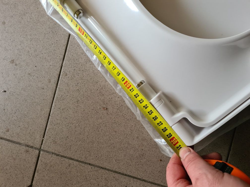 Deska sedesowa Ideal  wolnoopadajaca powystawowa polecam