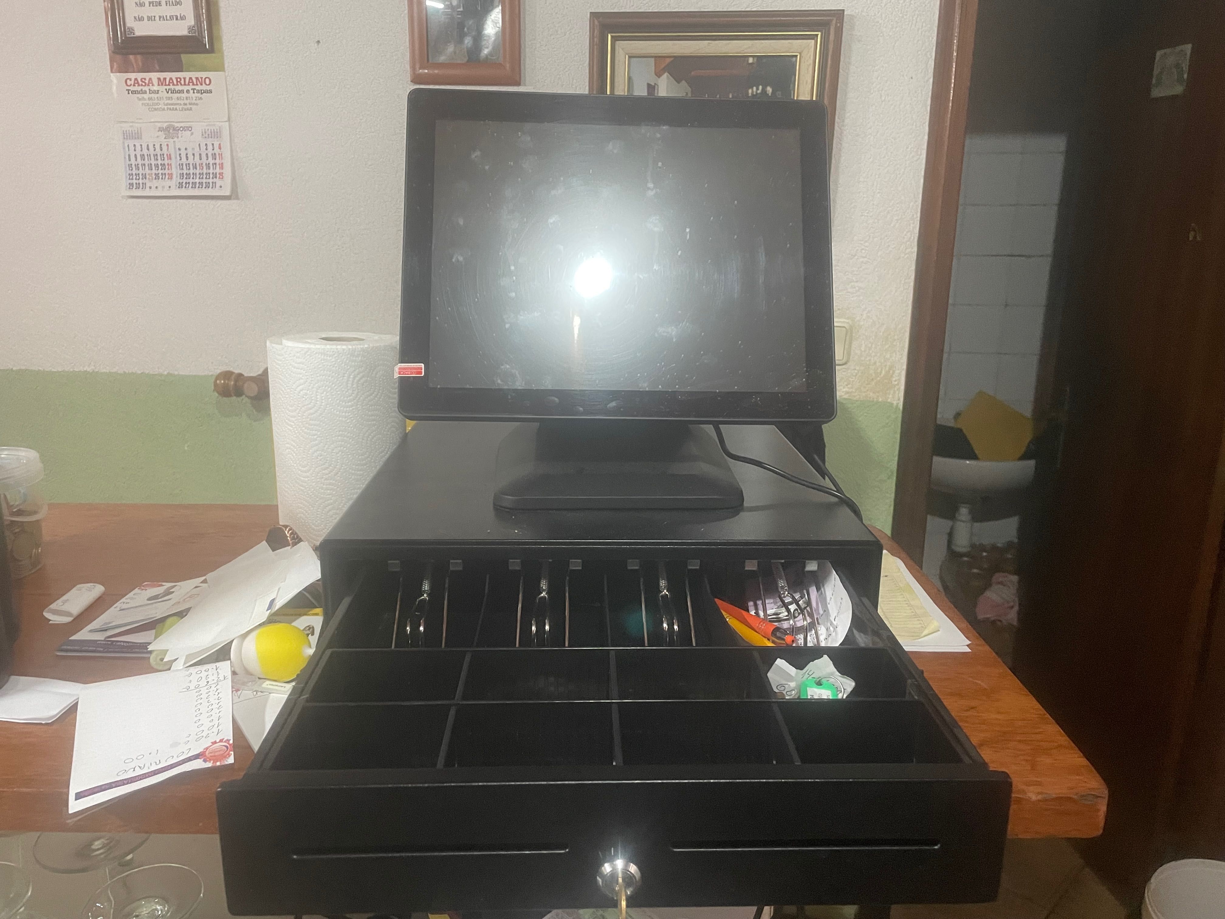 Vendas de máquinas café e armários