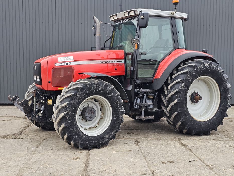 Massey Ferguson 8250 Dynashift 200KM Opony 70% Ares 8150.6490.mx170