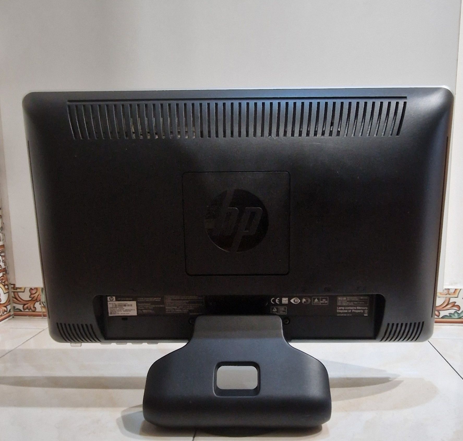 Monitor LCD diagonal HP 2010i de 20 polegadas