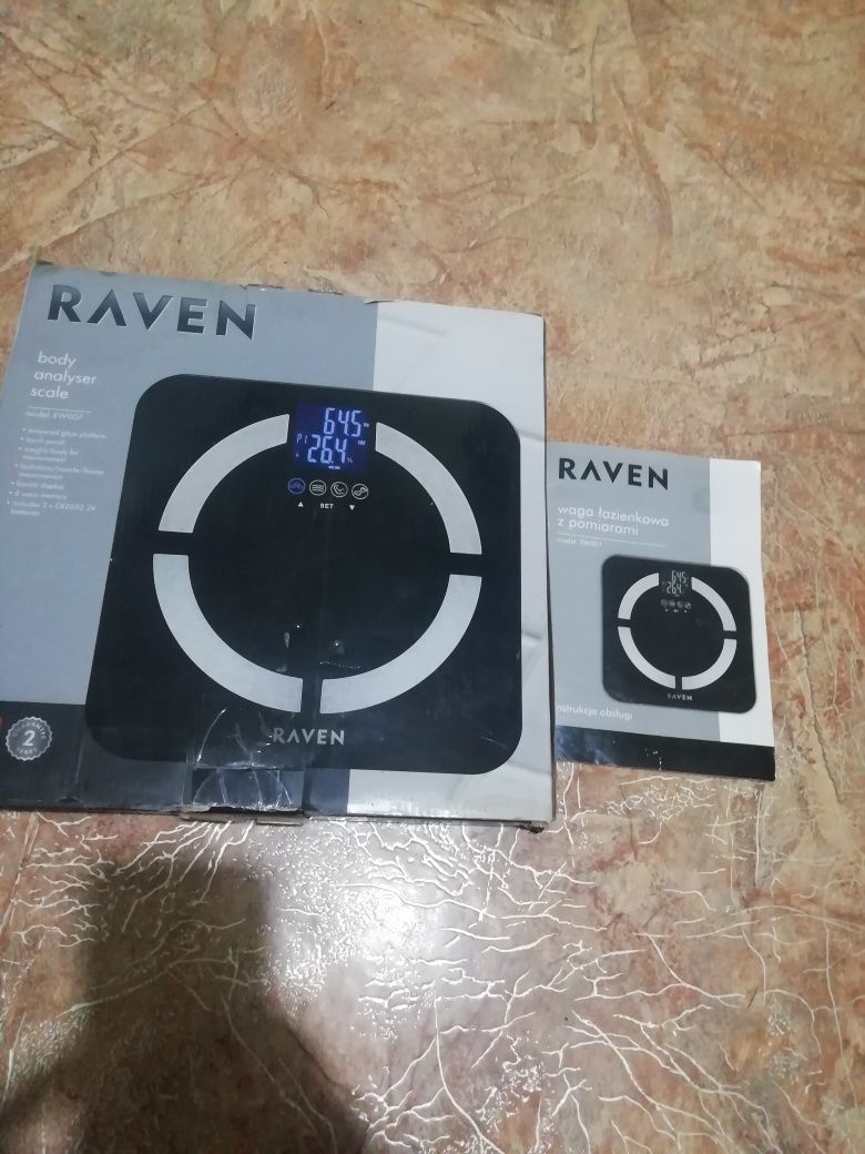 Весы напольные Raven