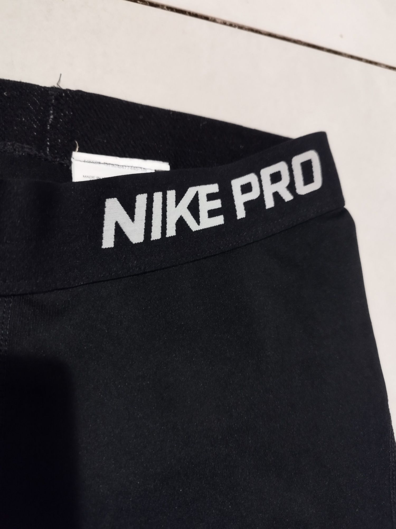 Leginsy rybaczki Nike Pro rozmiar S