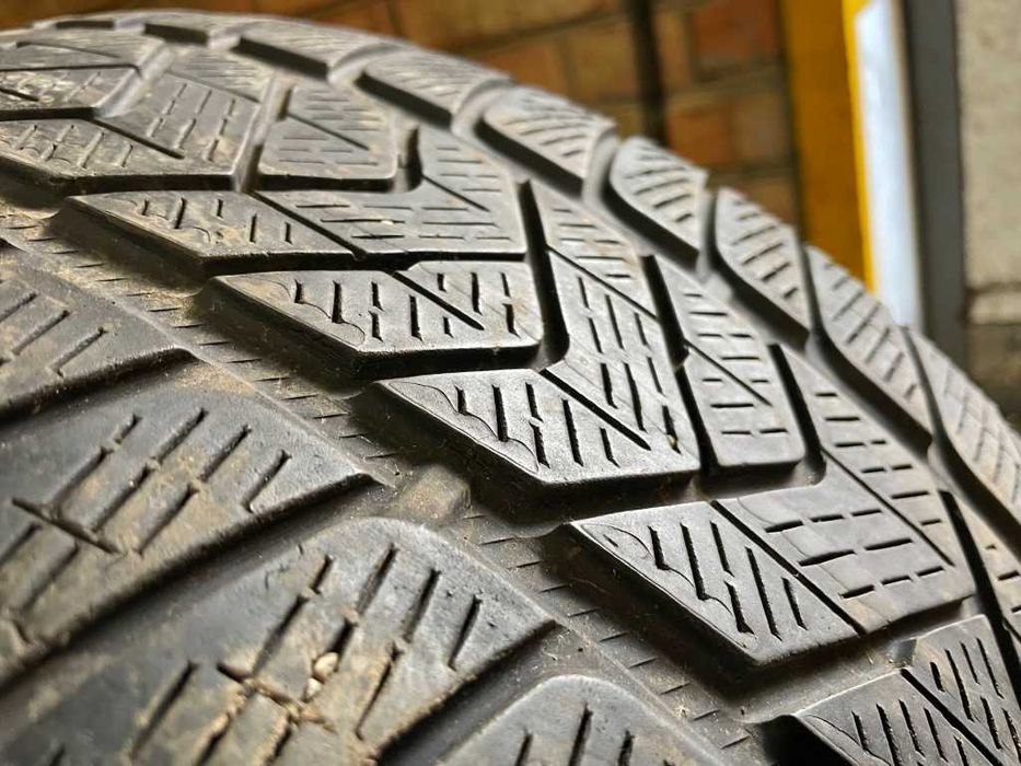 255/45 R20 Pirelli Scorpion winter, шини 2 шт