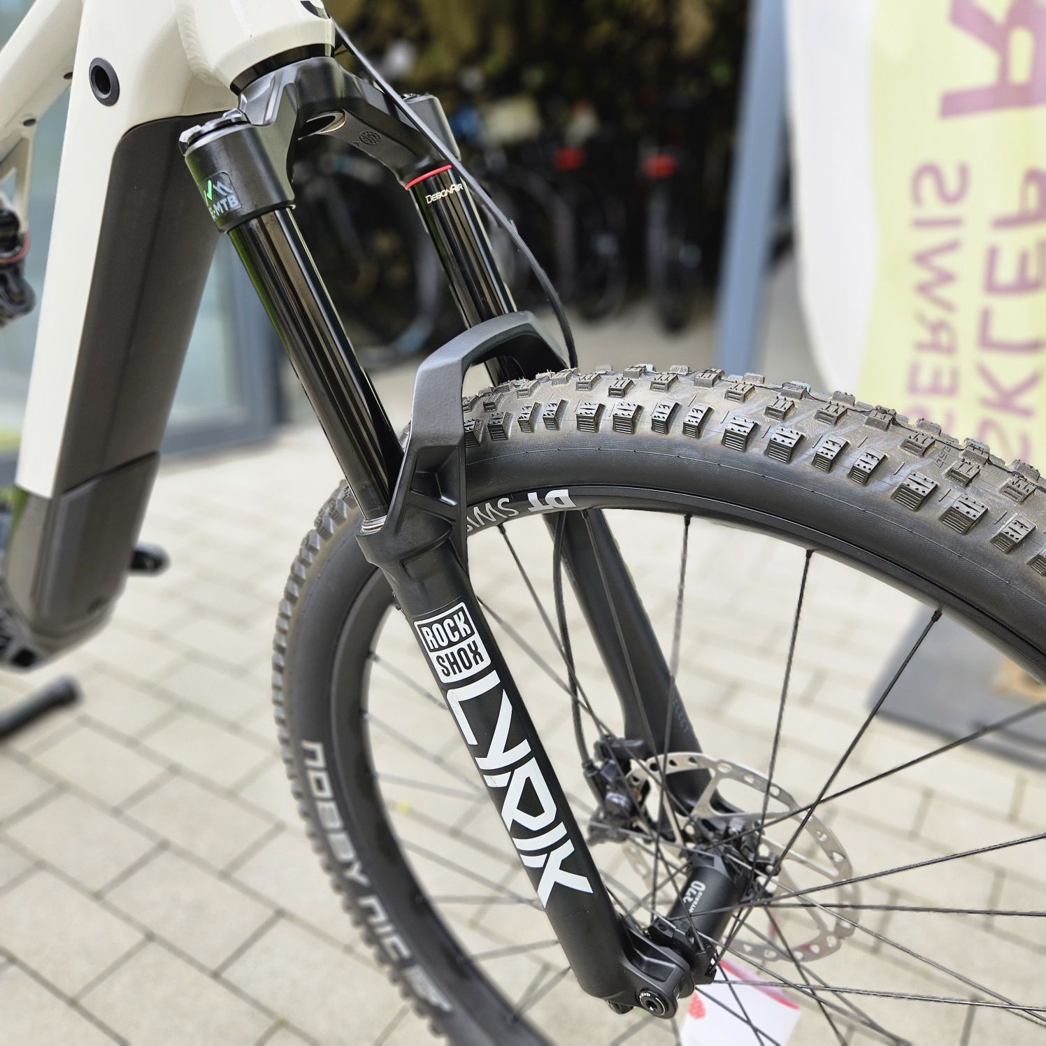 MTB elektryczny Superior exf 9039B BOSCH Smart system 750Wh roz M