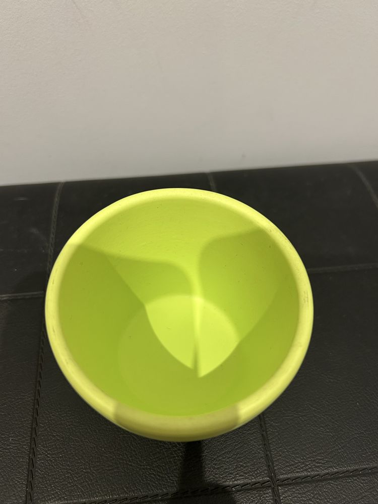 Mała ceramiczna osłonka na doniczkę nr.2093