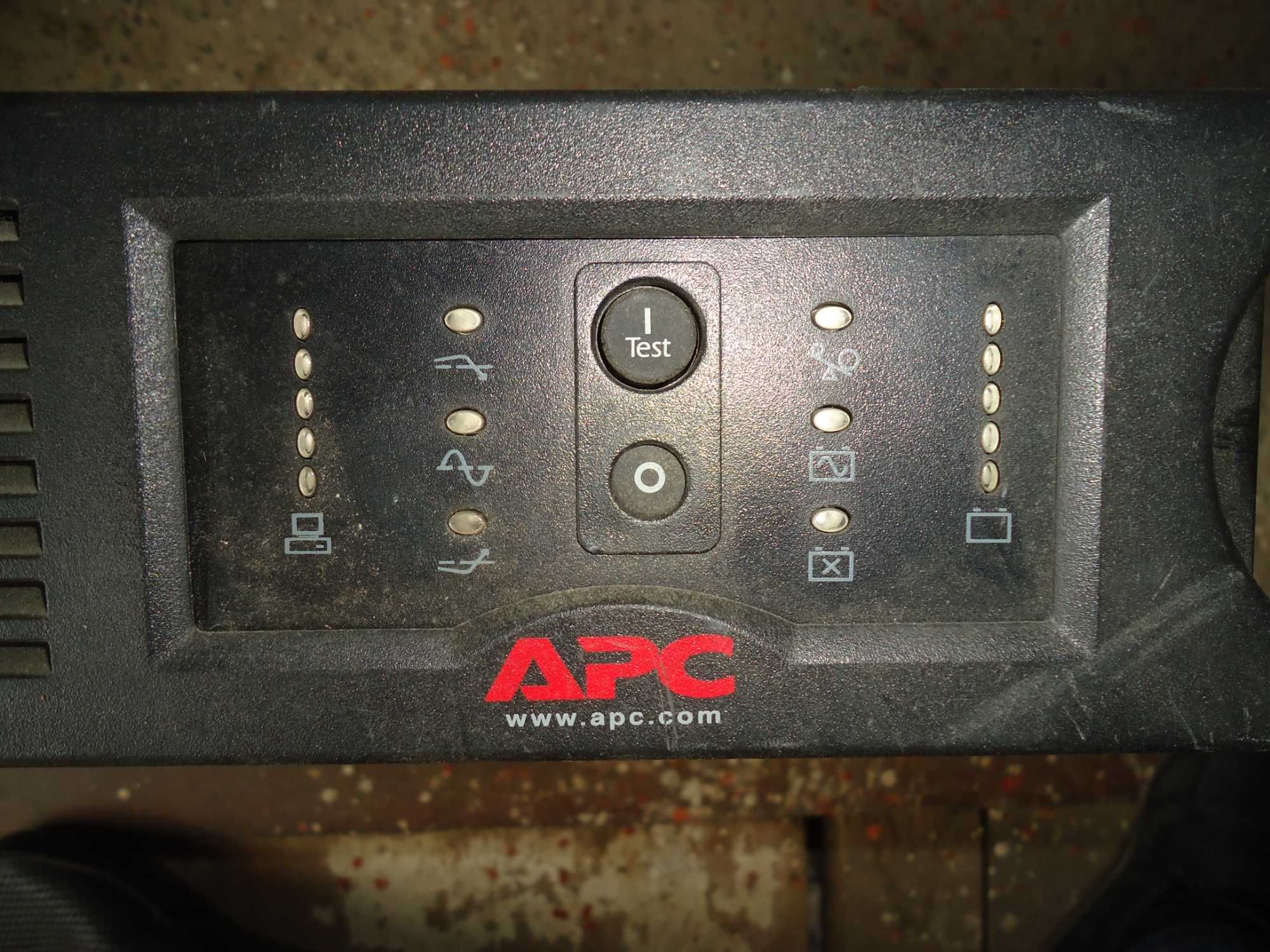 APC Smart-UPS SU1500