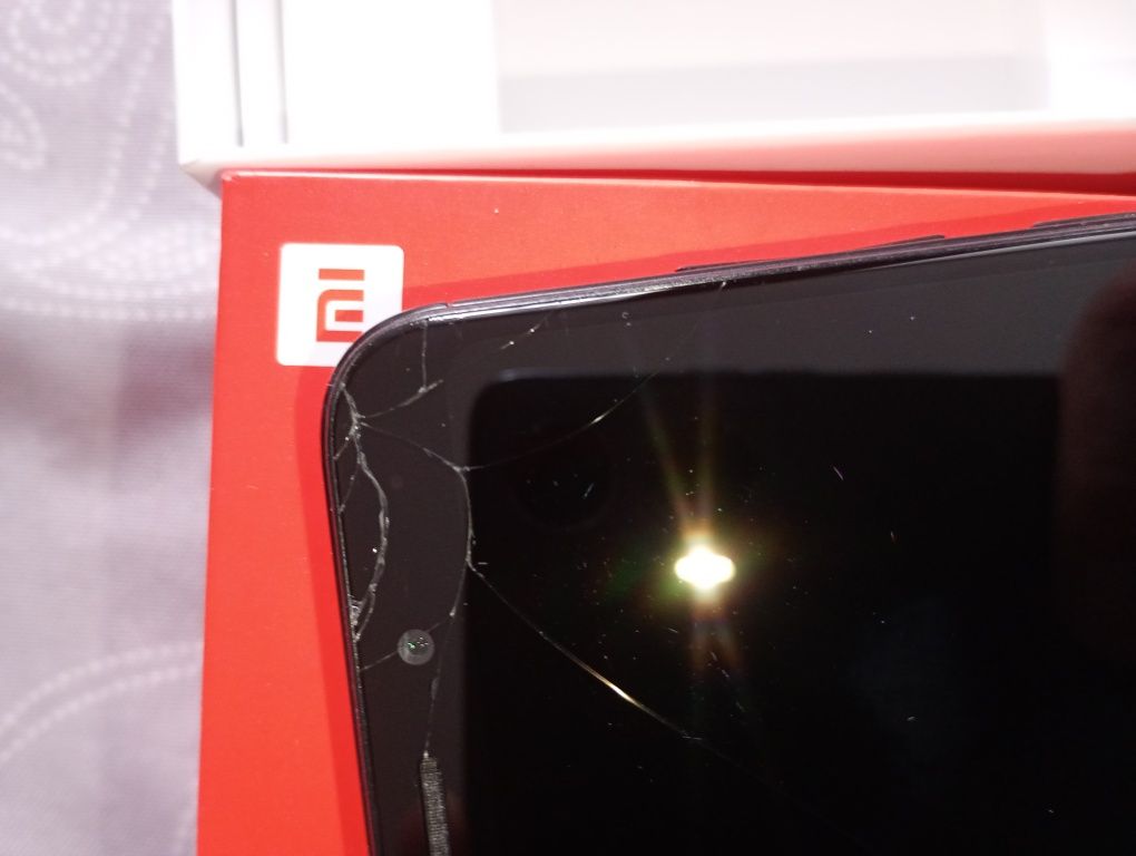 Redmi 5 plus, uszkodzony wyświetlacz