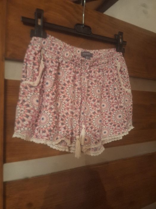 Spodenki damskie Primark rozm.XS 100%viskoza stan bardzo dobry.