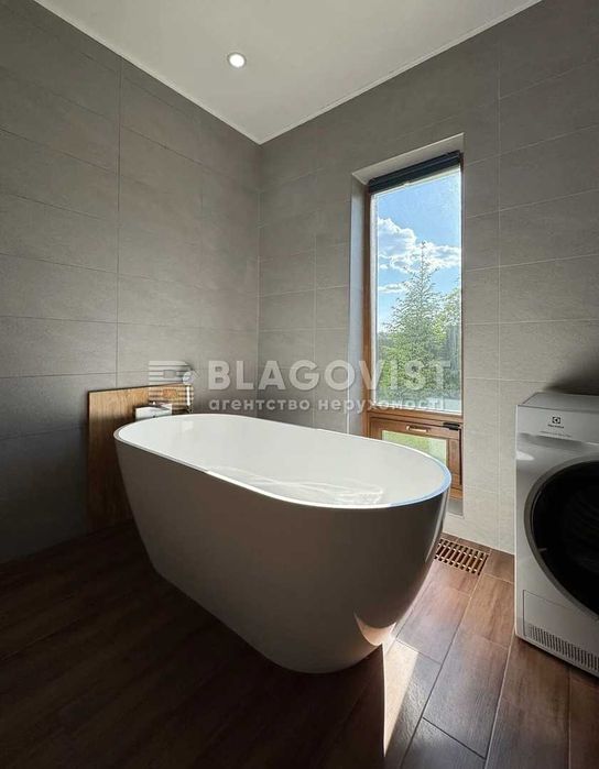 Продаж 2пов. будинку 220м2 , Хотів