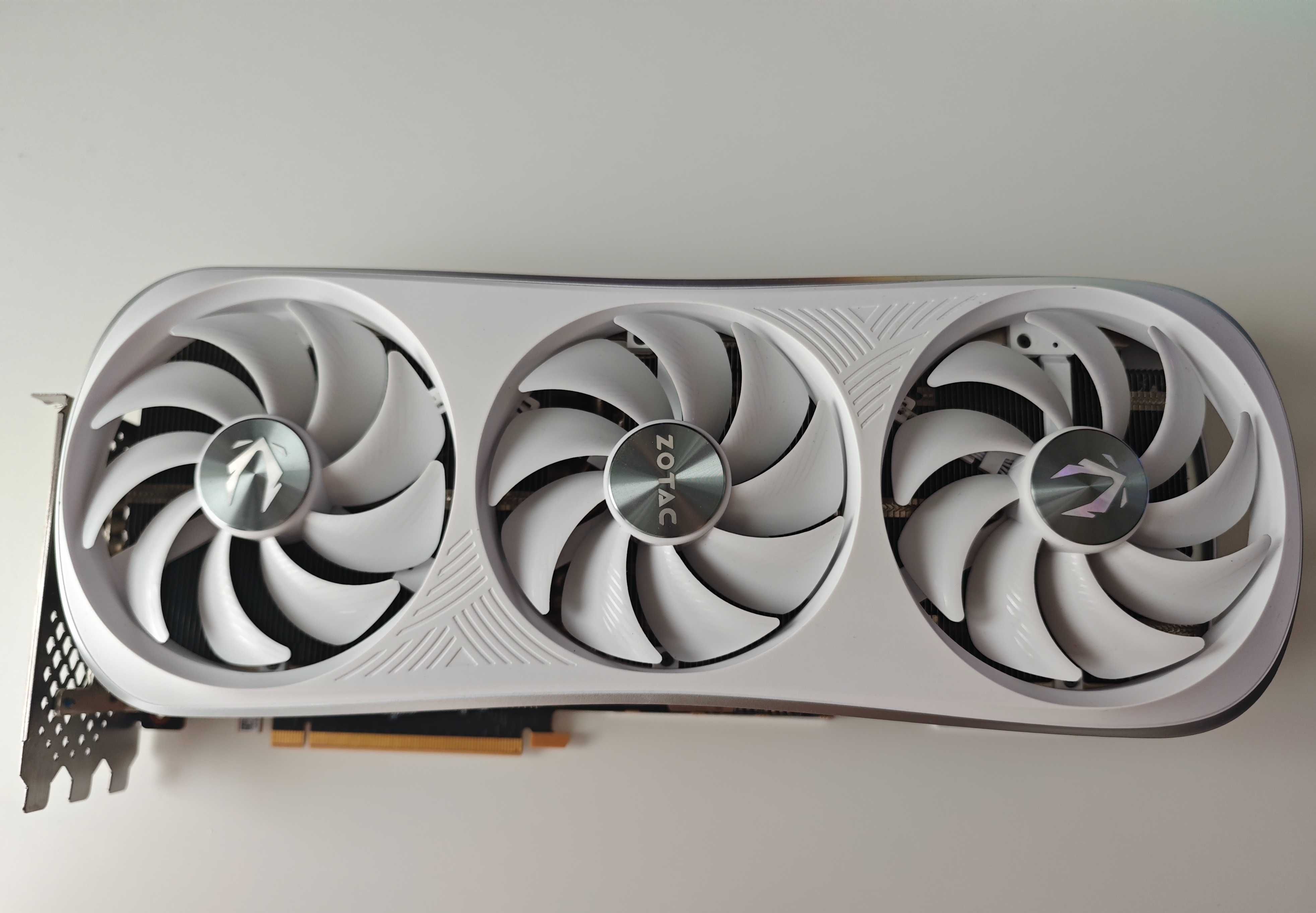 NVIDIA GeForce RTX 4090 Zotac Trinity OC | biała