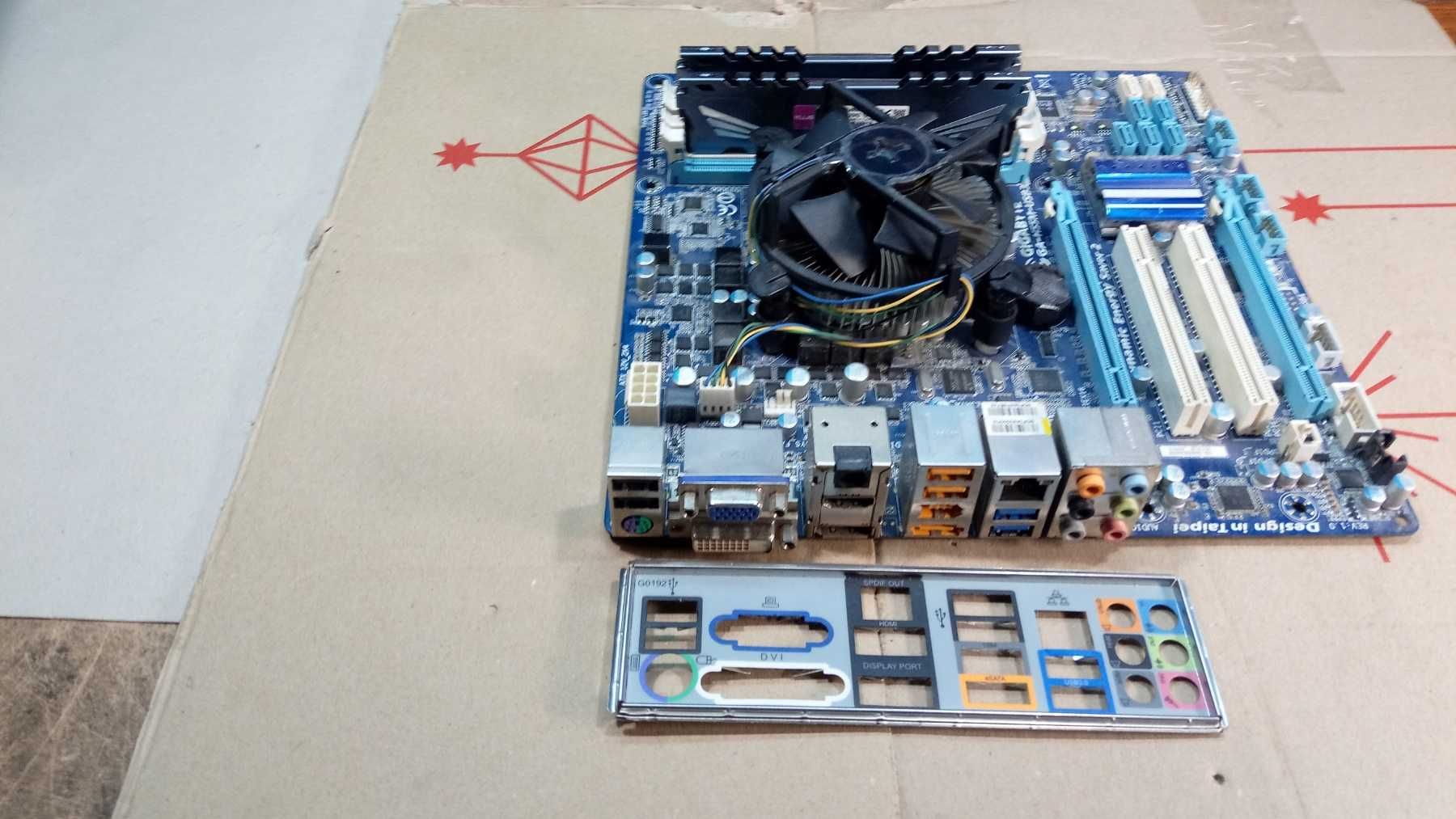 Материнська плата GIGABYTE GA-H55M-USB3, сокет 1156, 4 DDR3.
