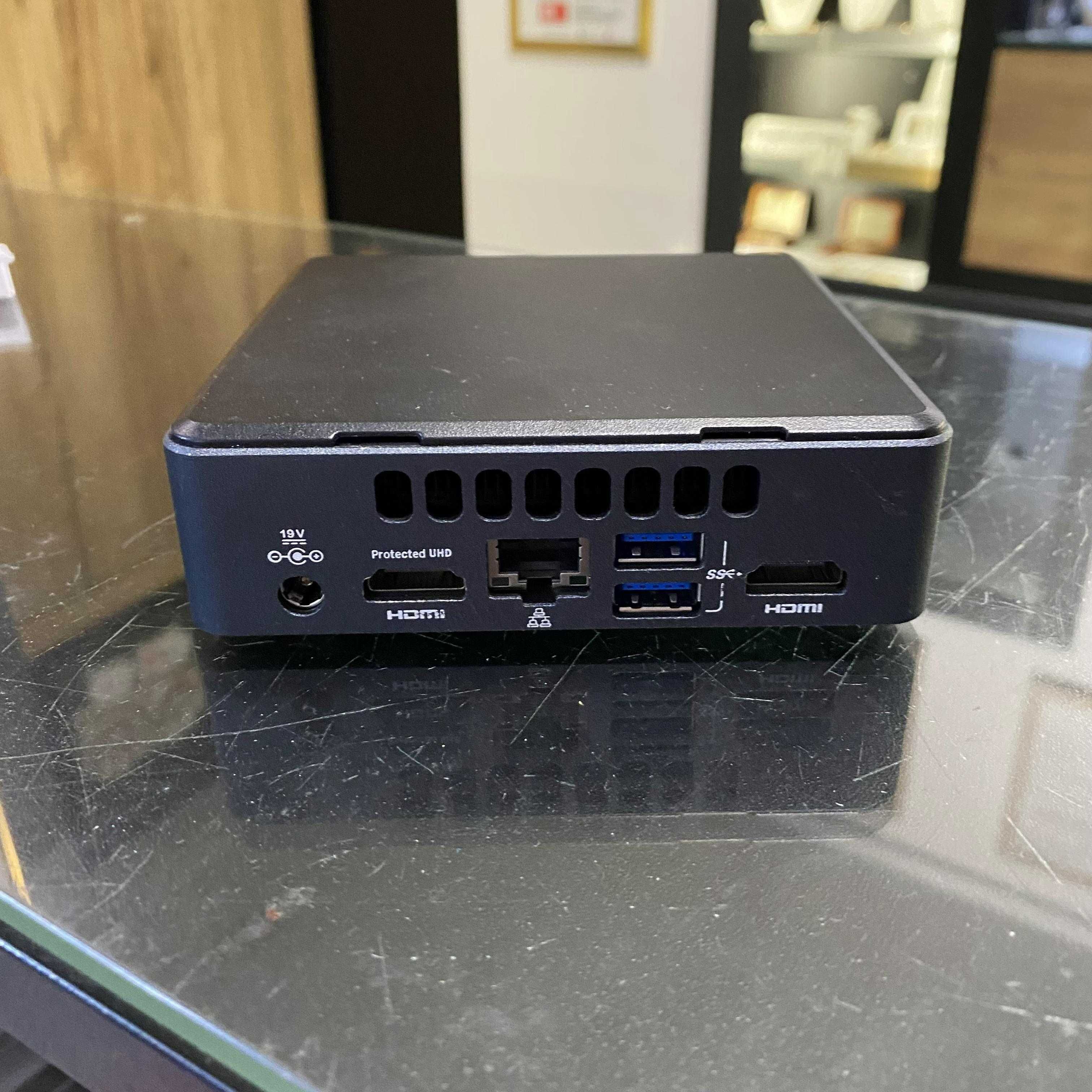 Mały Komputer Stacjonarny Intel Nuc 12GB 256GB I5