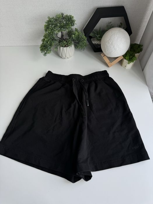 Жіночі чорні шорти PRPY