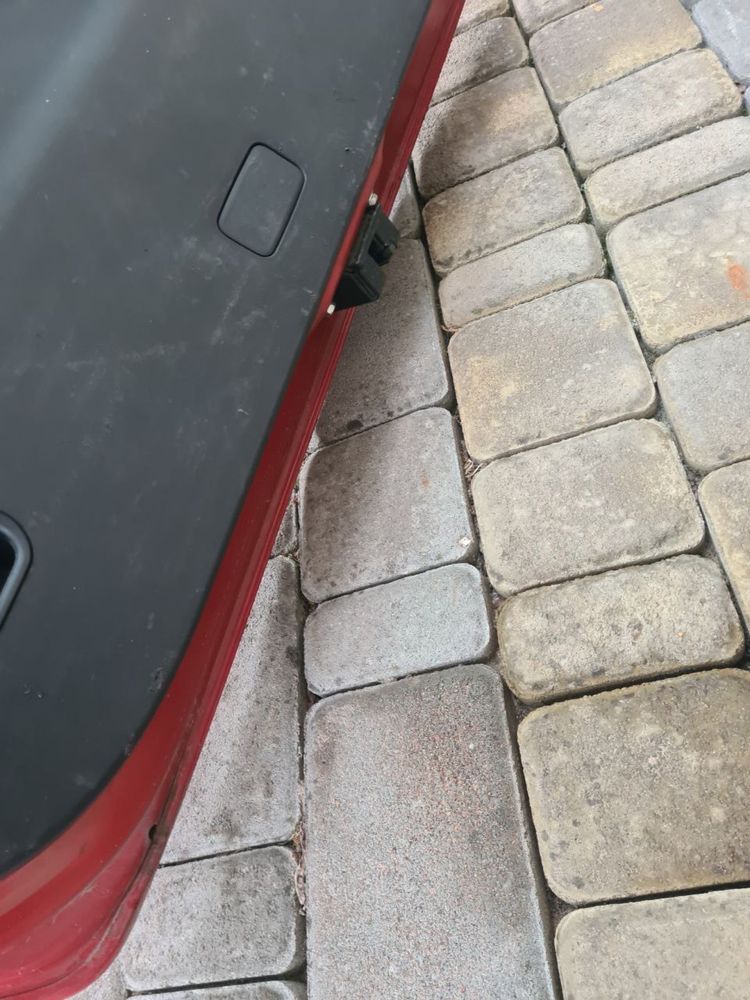Комплектна кришка багажника ляда Toyota Yaris 2 Тойота Яріс 2 3D