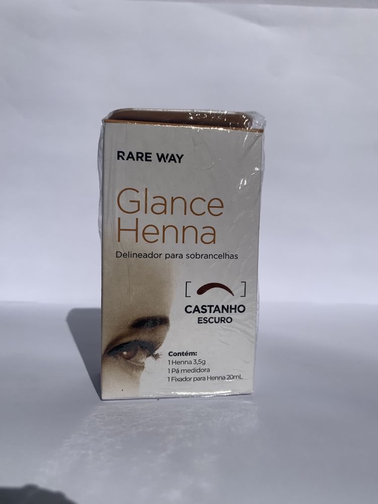 Henna Marca Glance