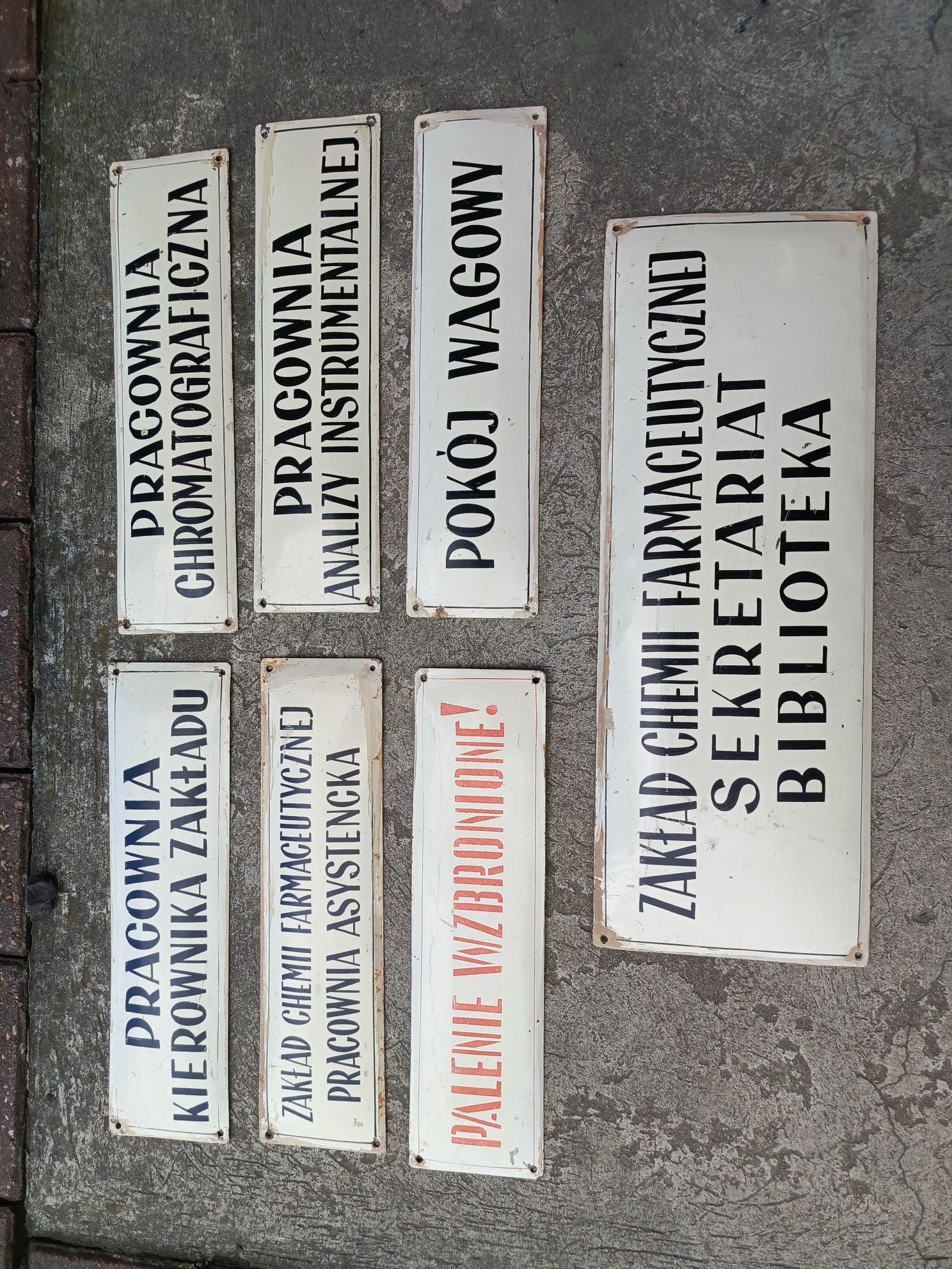 Stare emaliowane tablice PRL komplet