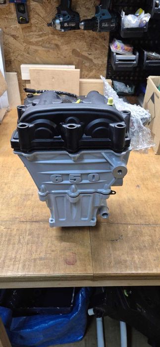 Nowa góra silnika Bmw F650 zestaw głowica+wałki+cylinder+tłok