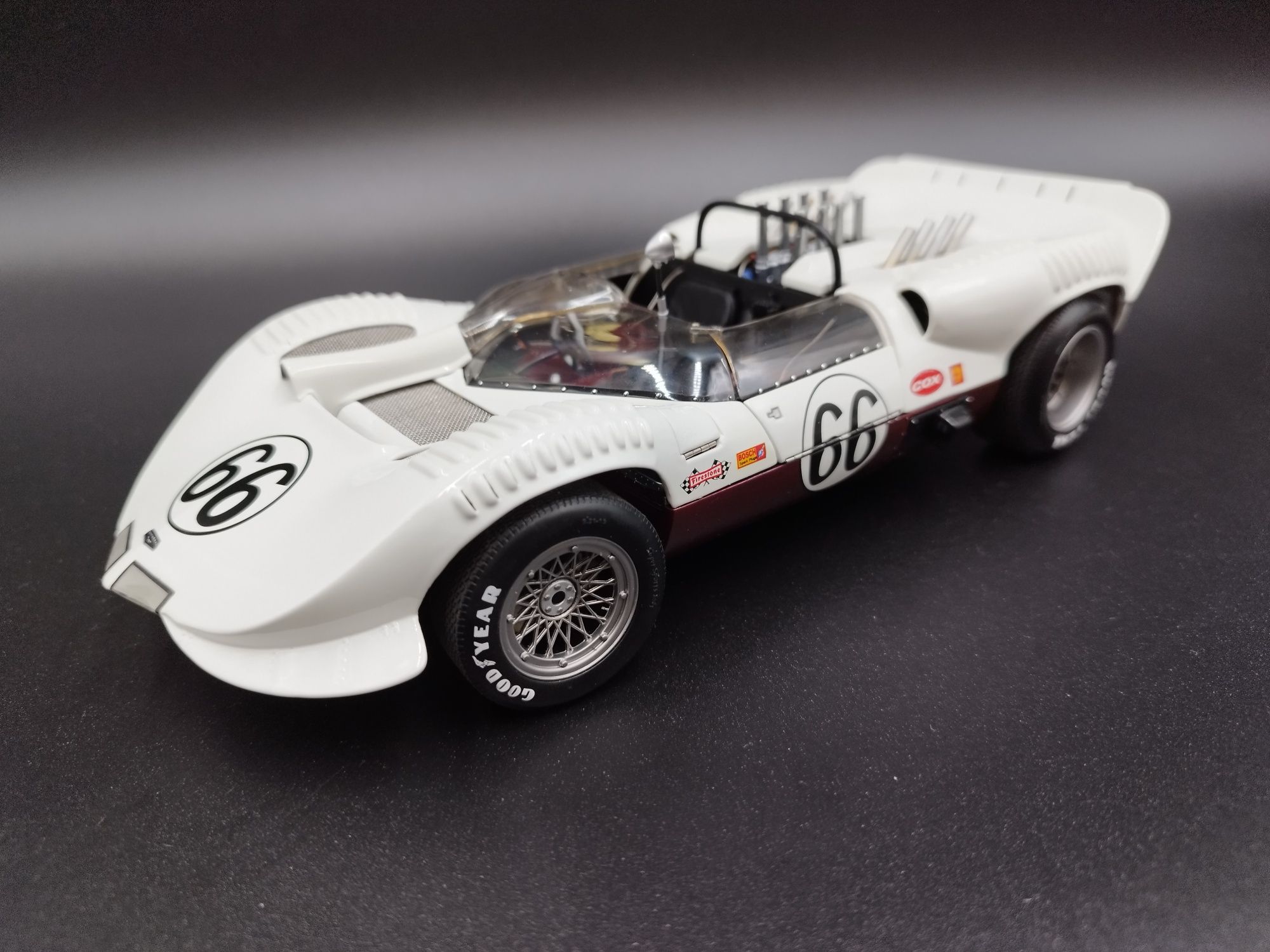 1:18 Exoto Racing Legends Jim Hall #66 Chaparral 2  model