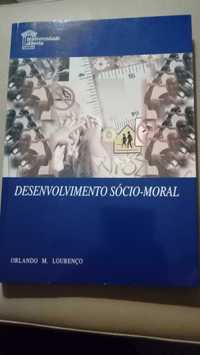 Desenvolvimento sócio-moral