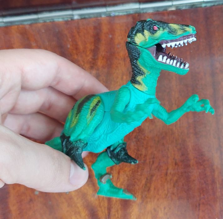 Динозавр, велоцираптор / терапод из набора | магазин Антошка