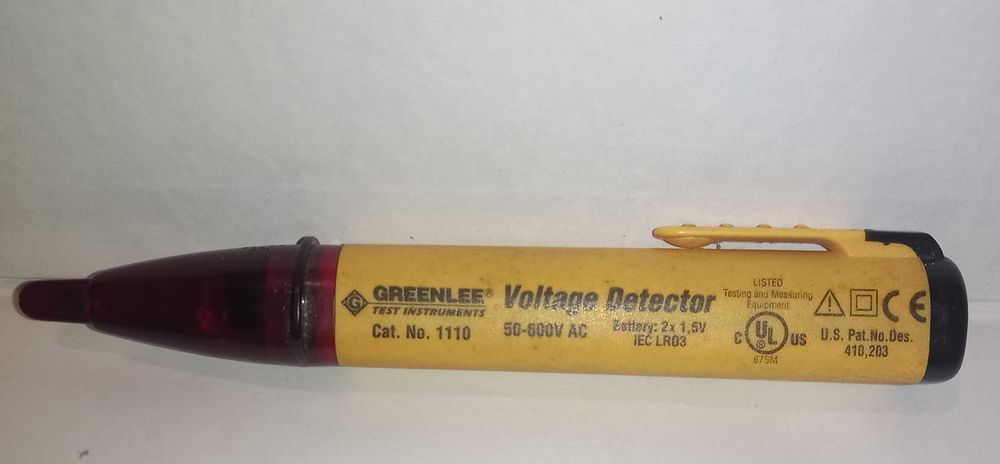 Detector de Voltagem, marca Greenlee, modelo 1110.