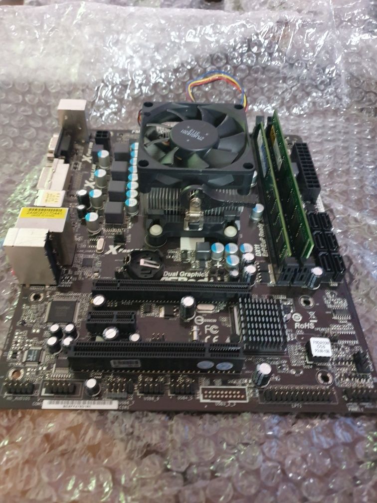 Продам комплект на fm2+ 10gb Athlon 2x4 740