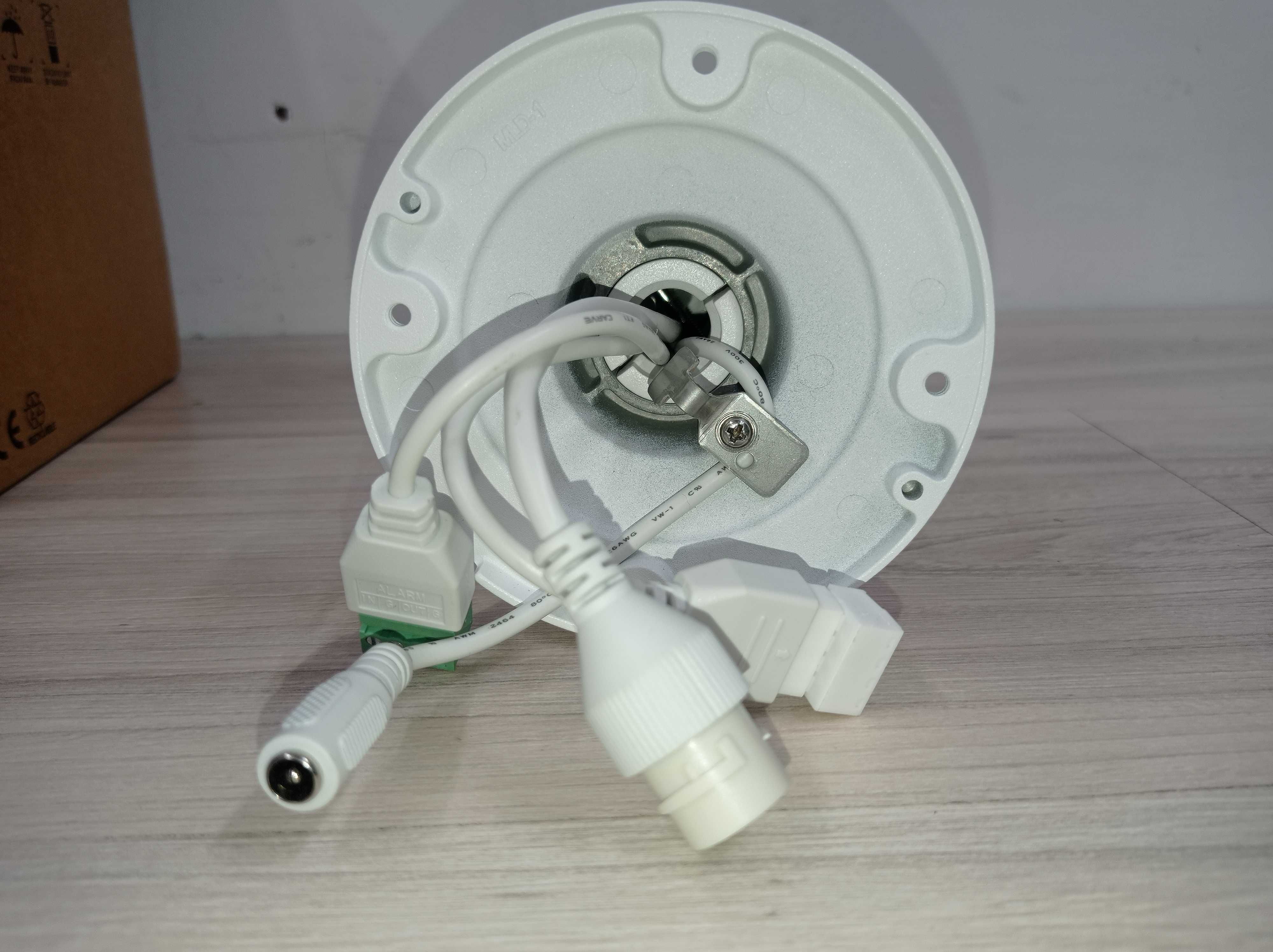 Kamera IP - Hik Vision  DS-2CD2632F-IS - 2.8-12mm - 3MP - nowa.