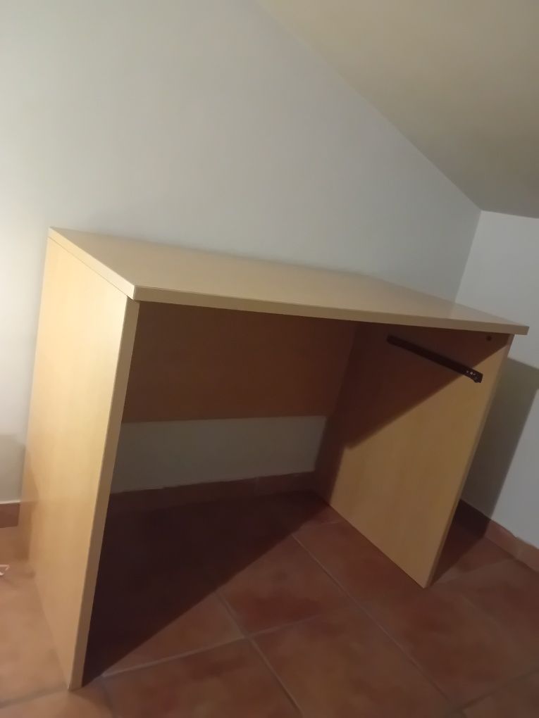 cama de gavetão + secretária