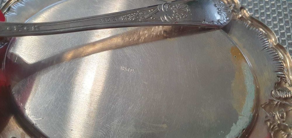 Zestaw Kryształowej Solniczki z Srebrną Łyżeczką i Podstawką