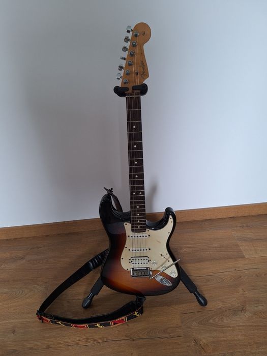 Fender Stratocaster HSS S1
