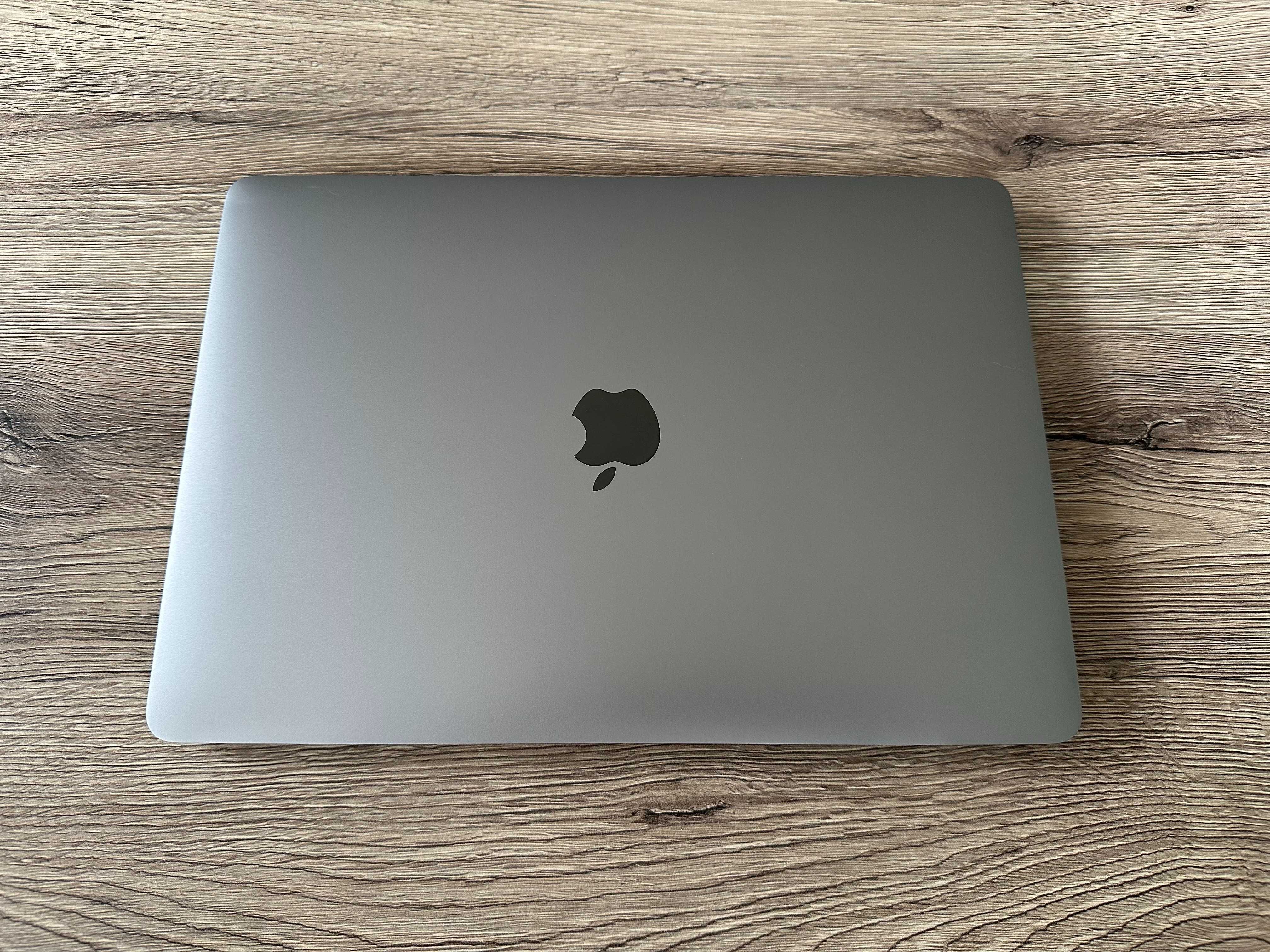 MacBook Pro 13" 2020 (i5, 8 GB RAM, 256 GB) Space Grey