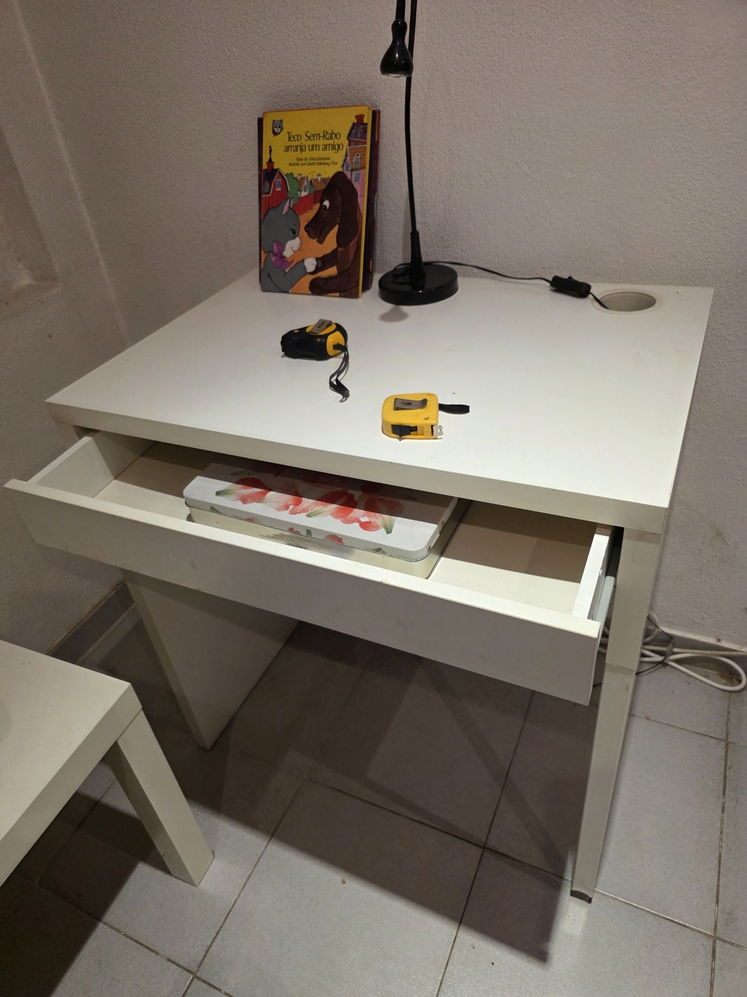 Secretaria vendo melhor oferta